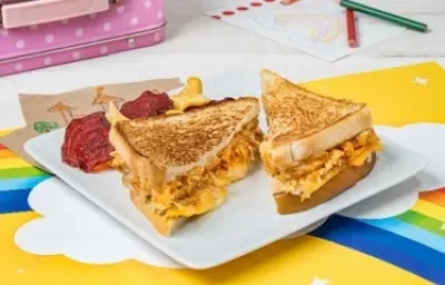 Sándwich de Queso con Pollo