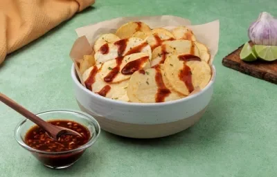 Papas con Salsa de Ajo