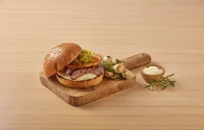 Hamburguesa de arrachera al asador