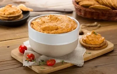 Dip de atún con chipotle