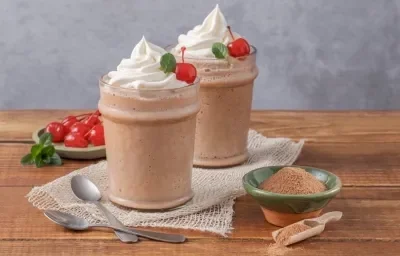 Malteada de Chocolate con Crema Batida