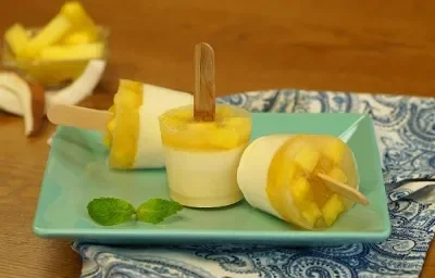 Paletas heladas de piña colada