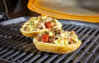 Papa rellena con dip de habanero toreado