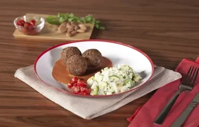 Albóndigas de frijol con quinoa