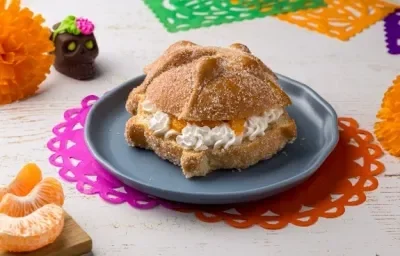 Pan de Muerto Relleno de Mandarina