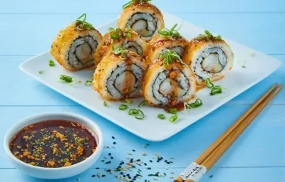 Sushi de camarón empanizado