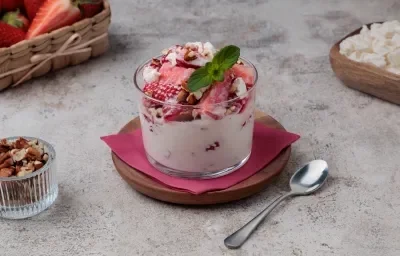 Fresas con Crema y Queso de Cabra