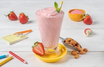 Smoothie de Yogurt, Fresas y Almendras