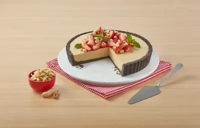 Pay de crema de cacahuate y fresas