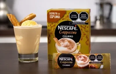 AFFOGATO CHURRO preparado con NESCAFÉ® Cappuccino sabor Churro