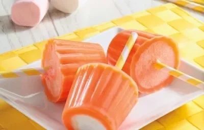 Paletas heladas de naranja y bombón