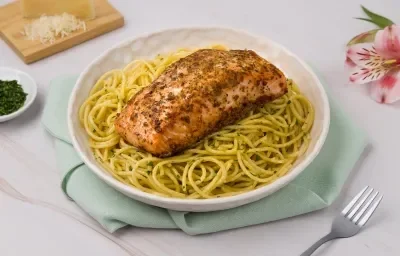 Salmón con Pasta y Parmesano