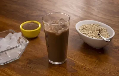 Agua de avena con chocolate