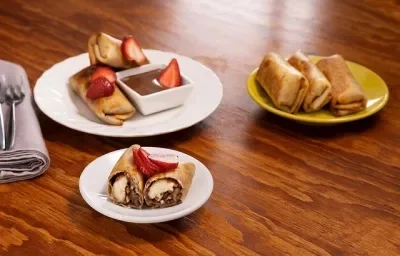 Rollitros de plátano con chocolate