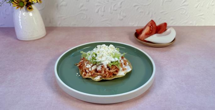 Tostadas de Tinga de Pollo