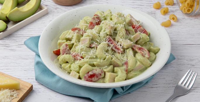 Macarrones con Salsa de Aguacate