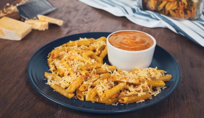 PASTA CHIPS con DIP preparado con Media Crema NESTLÉ®