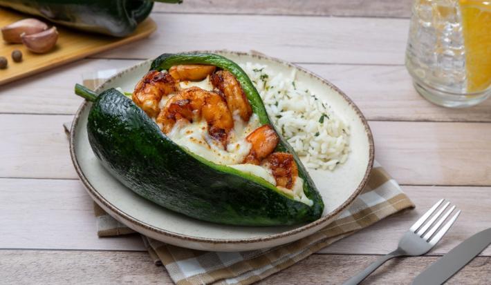 Chiles Rellenos de Camarón con Queso