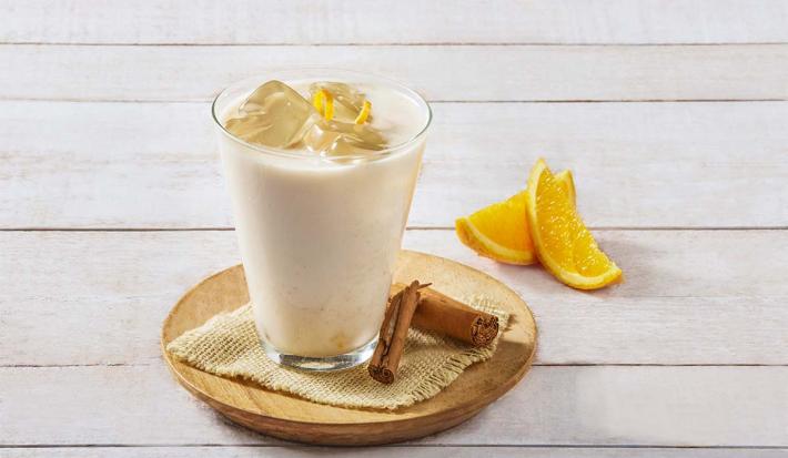 Agua de avena con naranja