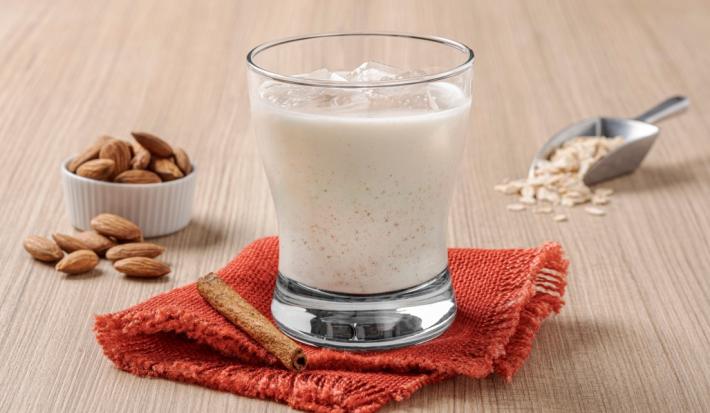 Agua de Almendra con Canela