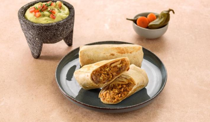 BURRITOS con CHILORIO y GUACAMOLE preparados con Media Crema NESTLÉ®