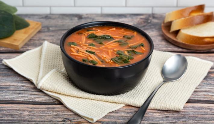 Sopa de Fideo con Espinaca