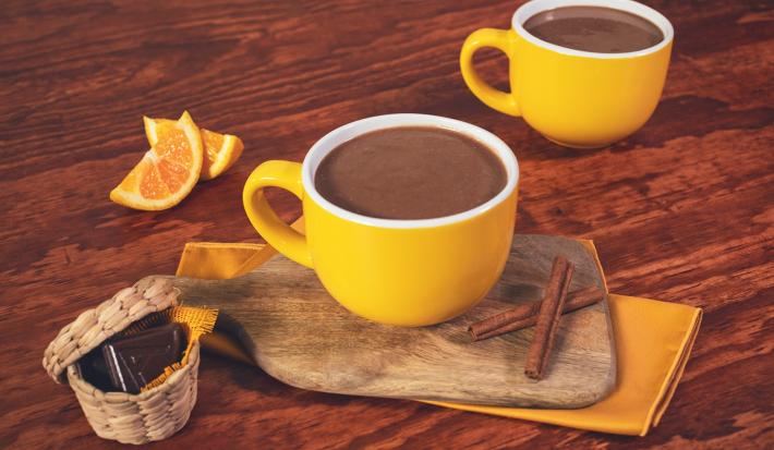 CHAMPURRADO de CHOCO NARANJA preparado con Chocolate para Mesa ABUELITA®