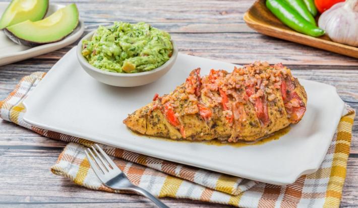 Pechuga de pollo con guacamole