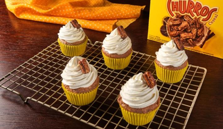 CUPCAKES CHURRO preparados con Cereal ABUELITA® Churros