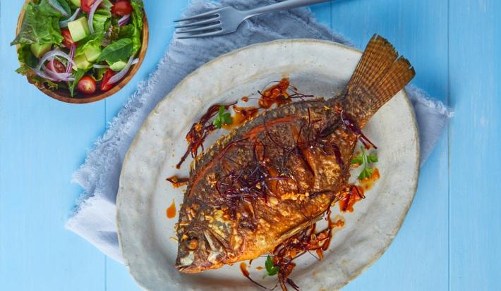 Mojarra al mojo de ajo