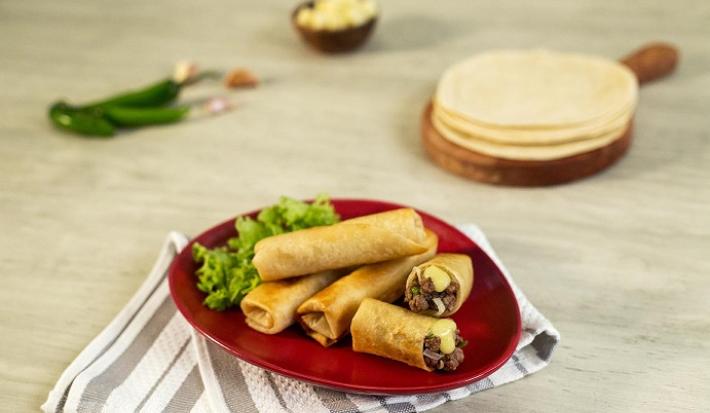 Chimichangas de carne y queso