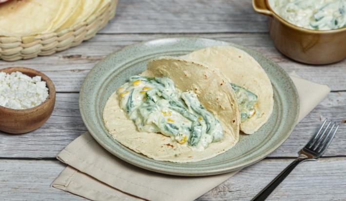 Tacos de Rajas con Crema