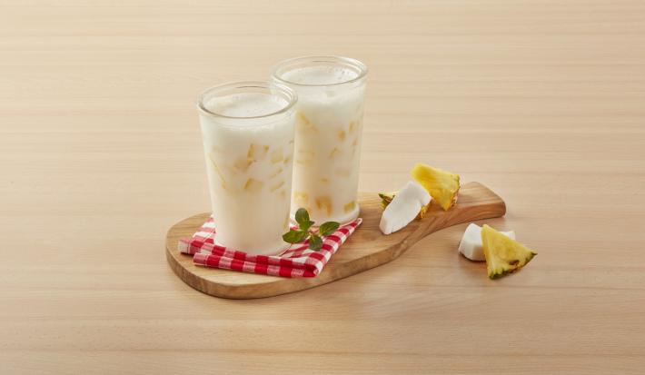 Agua de piña colada