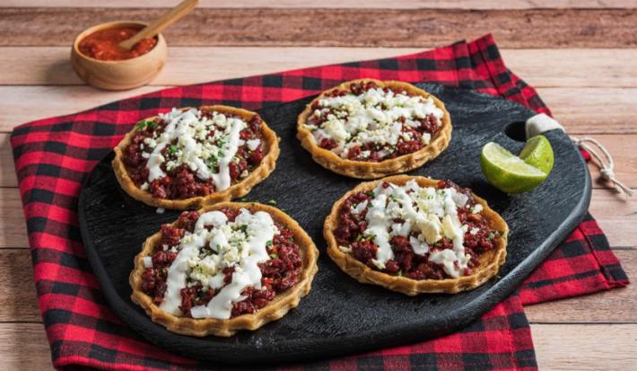 Sopes de Chicharrón