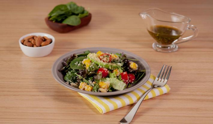 Ensalada de quinoa y mango