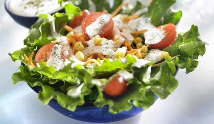 Ensalada de betabel con aderezo de ajo