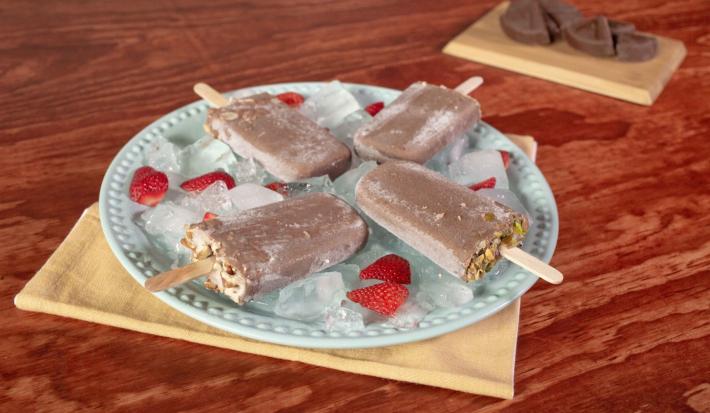 Paletas de chocolate con semillas