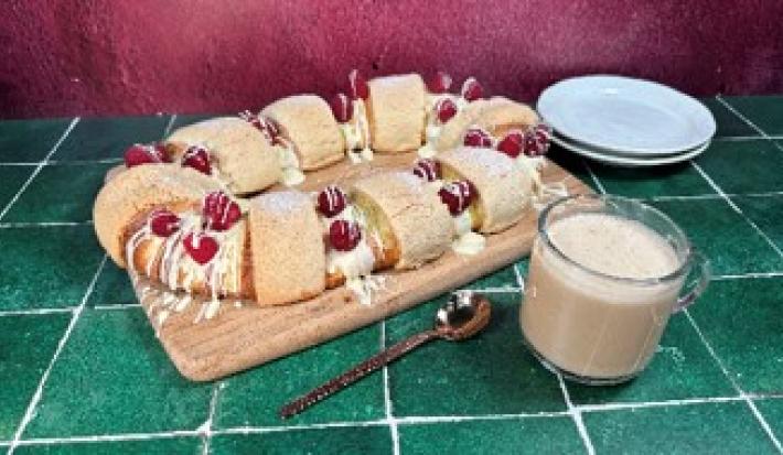 Rosca de Reyes con Chocolate y Frambuesas