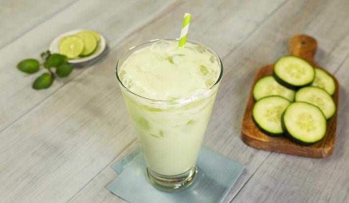 Limonada con pepino y menta