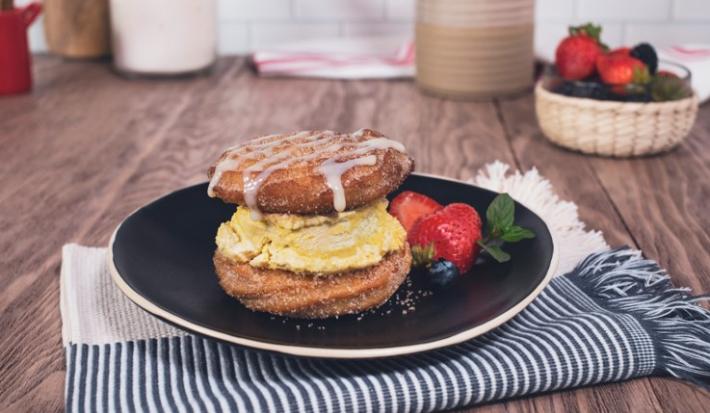 SÁNDWICH HELADO DE CHURROS preparado con Leche Condensada LA LECHERA®