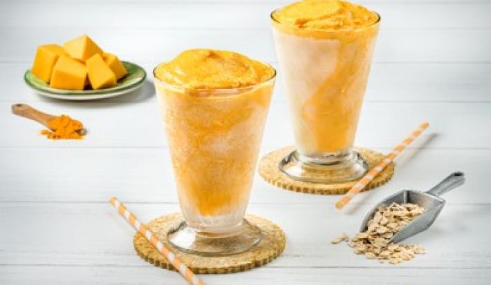 Oats Mango Smoothie