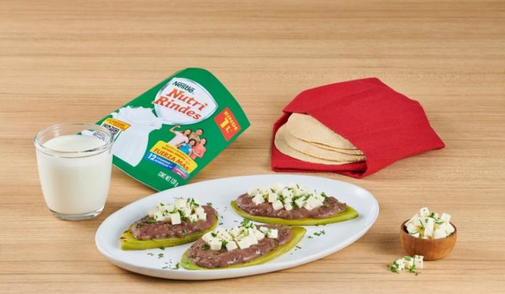 Molletes de nopal