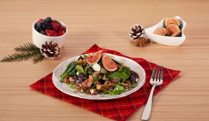 Ensalada con vinagreta de frutos rojos y anís