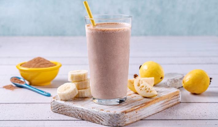 Licuado de Chocolate, Guayaba y Plátano