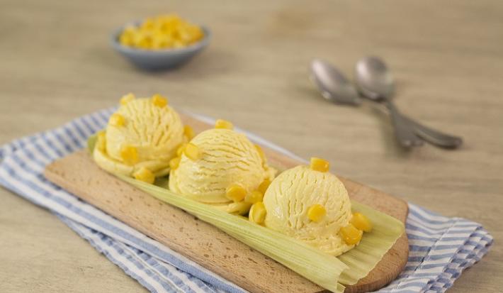 Helado de elote con rompope