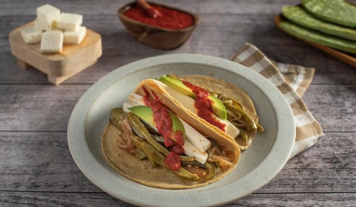 Tacos de Nopal con Queso