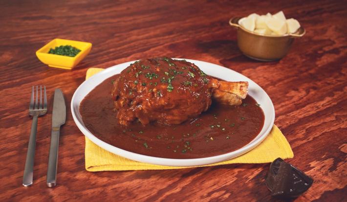 CHAMORROS en ADOBO preparados con Chocolate para Mesa ABUELITA®