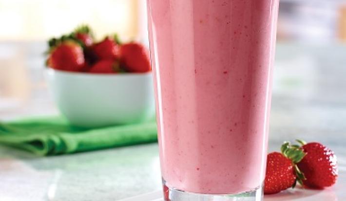 Licuado de fresas y arándanos