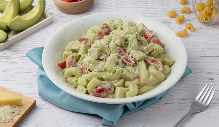 Macarrones con Salsa de Aguacate