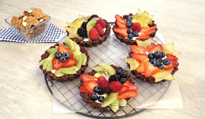 Mini tartas de cereal y fruta